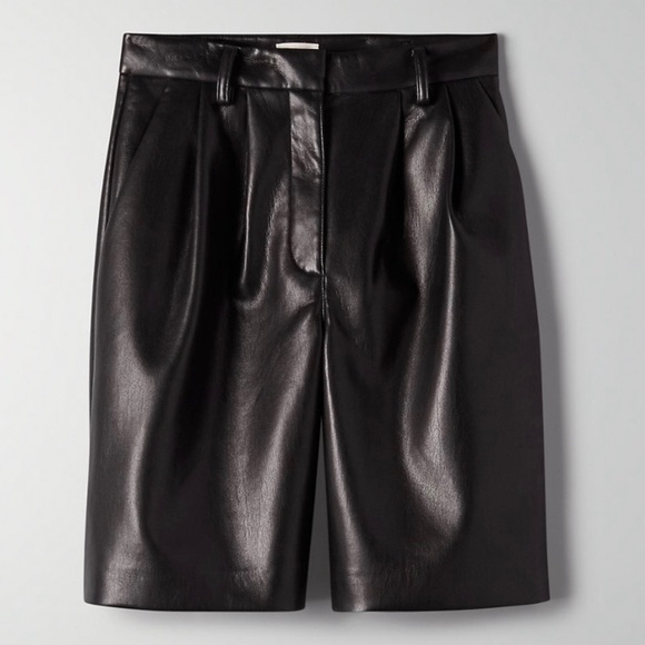 Aritzia Babaton Limerick high-waisted vegan leather shorts. 🖤 - Picture 5 of 9
